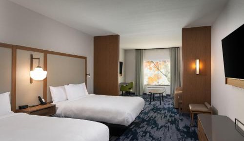 Queen Suite with Two Queen Beds and Sofa Bed - Hearing Accessible