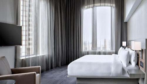 One-Bedroom King Suite with Sofa Bed - Hearing Accessible
