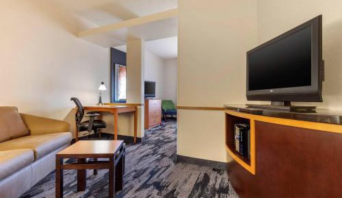 King Junior Suite with Sofa Bed