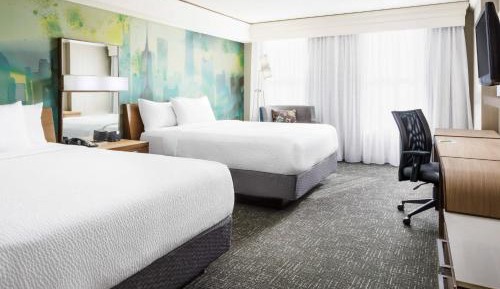 Queen Room with Two Queen Beds - High Floor