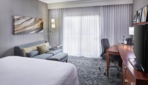 Larger Guest room, 1 King