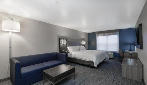 Standard King Room with Sofa Bed