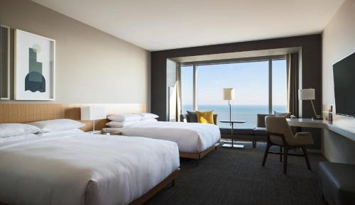 Queen Room with Two Queen Beds - Lake View