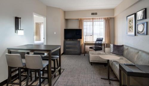 One-Bedroom Queen Suite with Sofa Bed