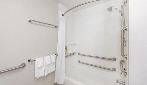 Standard King Room with Accessible Tub - Mobility Access