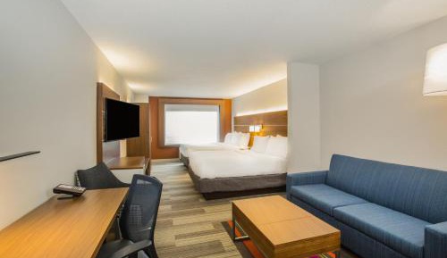 Queen Suite with Two Queen Beds and Sofa Bed