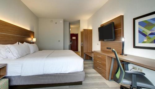 King Room - Mobility Access/Hearing Accessible
