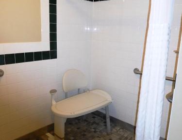 Deluxe King Room - Mobility Access/Non-Smoking
