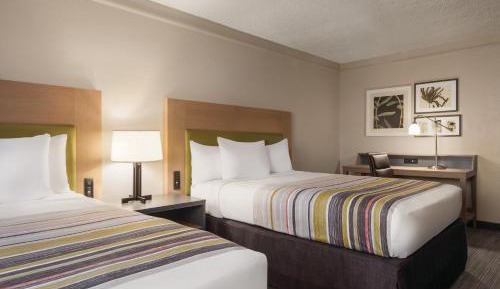 Queen Room with Two Queen Beds - Non-Smoking