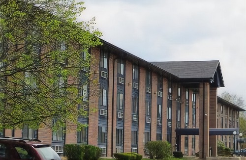 Elk Grove Village Hotel | Motel 6-Elk Grove Village, IL - O'Hare