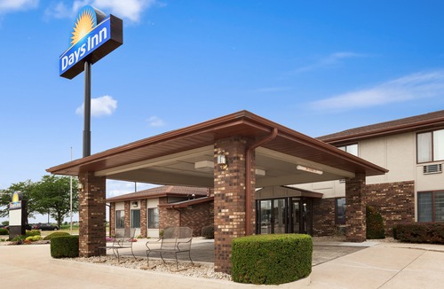 Oglesby Hotel | Days Inn by Wyndham Oglesby/ Starved Rock
