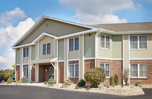 Quad Cities Hotel | Best Western Plus Steeplegate Inn