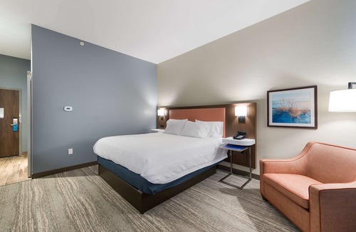 Niles Hotel | Hampton Inn Niles