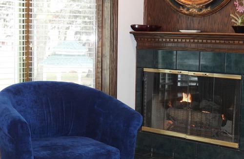 Douglas Bed & Breakfast | Rosemont Inn Resort B&B