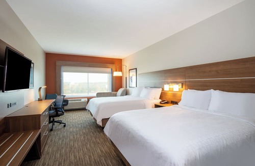 Beloit Hotel | Holiday Inn Express & Suites Beloit by IHG