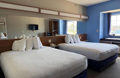 Roseland Hotel | SureStay by Best Western South Bend