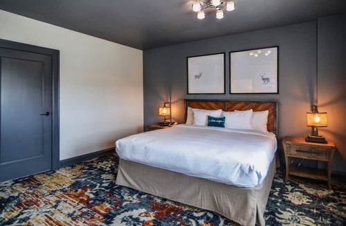 Downtown Kenosha Hotel | The Stella Hotel & Ballroom