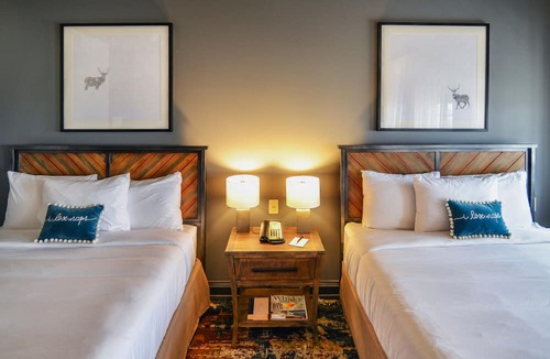 Downtown Kenosha Hotel | The Stella Hotel & Ballroom