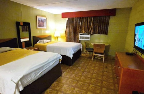 Grand Rapids Hotel | Capital O Pleasant Motel Grand Rapids Mi