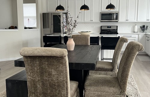Fox Valley House | Suburban Bliss in One of Chicago's BEST Suburb, Naperville
