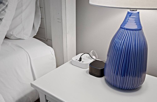 Yorkville Apartment | Serene Apartment w/Amazing Fox River View in Downtown Yorkville. 2bedrm/1.5 ba