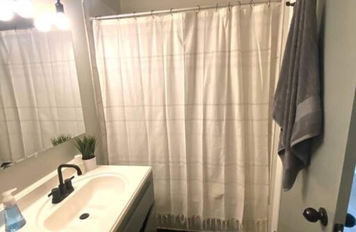 Davenport Apartment | Clean Lovely 2BR Condo, Mins from Downtown