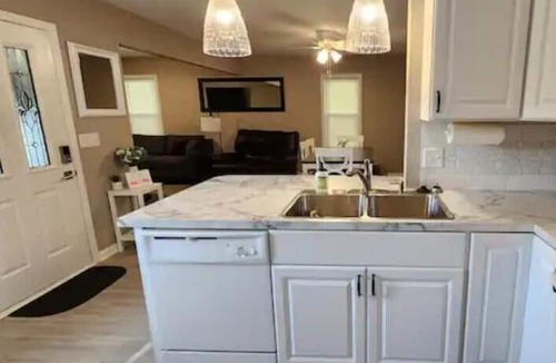 Council Bluffs House | Quiet country setting in town.