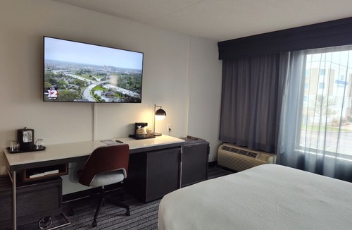 Flint Hotel | Courtyard Flint by Marriott