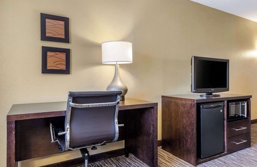 Arlington Heights Hotel | Suburban Studios Arlington Heights – Elk Grove
