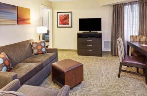 Glenview Hotel | Staybridge Suites Chicago - Glenview by IHG