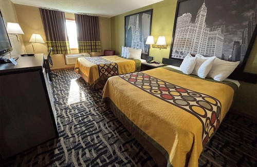 McLean Hotel | Super 8 by Wyndham McLean/Bloomington SW