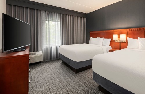 Waukegan Hotel | Courtyard Chicago Waukegan Gurnee