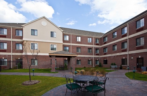 Okemos Condo | 1 Bedroom | Free Breakfast.