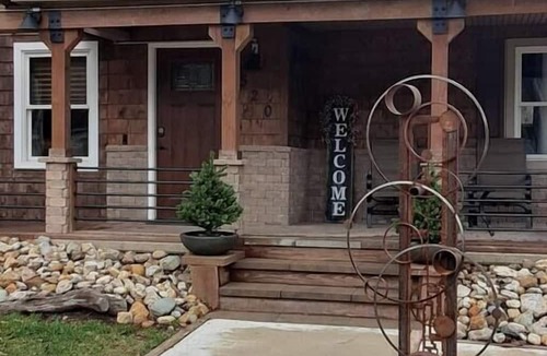Tiskilwa House | Sugar Maple Inn, A Country Chic Getaway