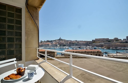 Hotel-de-Ville Apartment | MASSILIA BLUE - Grand appartement refait à neuf avec vue sur le Vieux Port