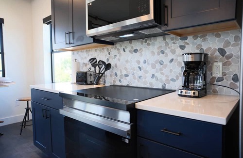 Indian River Condo | Brand New 2BR River Condo w/Large Terrace