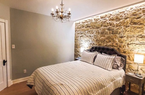 Downtown Apartment | Hideaway on High Downtown Mineral Point