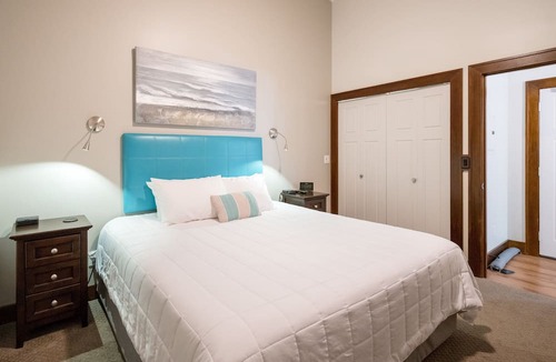 Holland Condo | Downtown Holland Loft The "Erie"| 1BR, Walking Distance to Breweries & Dining