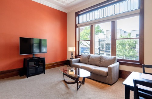 Holland Condo | Modern Condo in Downtown Holland: The Macatawa