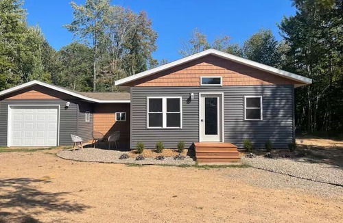 Crandon House | The Duck House-Cozy 2 bedroom house in marvelous Crandon with AC