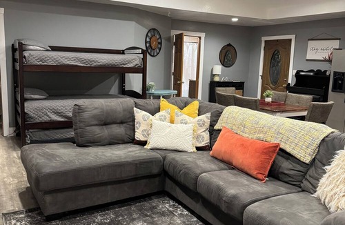 Smithshire House | If you want quiet, peaceful, & a beautiful sunset, you’ll love House on the Hill