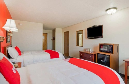 Morton Apartment | 2 Full Beds | Non-Smoking