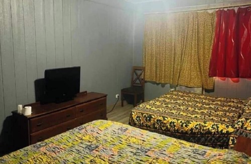 Woodlawn Apartment | Chicago|2 Full Bed|Smoking