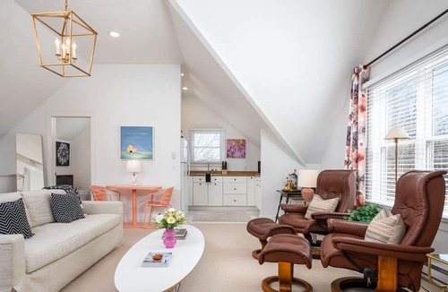 Douglas Apartment | Luxurious Studio in Downtown Douglas