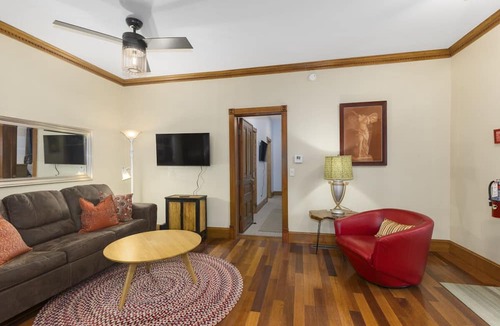 Douglas Condo | Condo in the Heart of Douglas - Chef's Kitchen