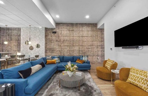 Grand Rapids Apartment | Downtown 5BR with private patio