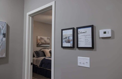 Sycamore Apartment | Spacious 3 bed 2 bath with King Master in Sycamore