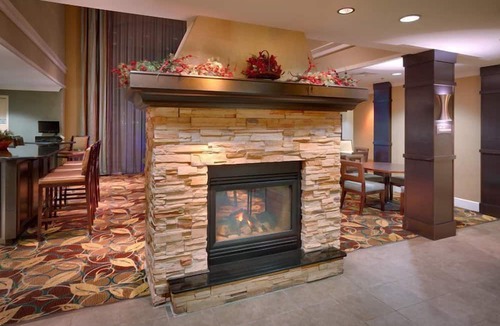 Peoria Condo | Free Breakfast. Pool & Hot Tub. Close to St. Francis Medical Center!