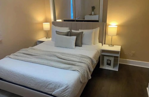 Edgewater Apartment | Serene 3-bedroom apartment in Chicago
