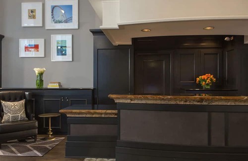 Downtown Chicago Hotel | Relax in a Spacious King Suite with Stunning Views of Chicago